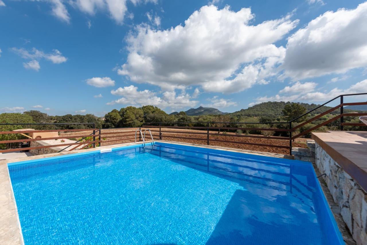Сasa de vacaciones Son Vorera, Situada En Colina, Con Piscina.
